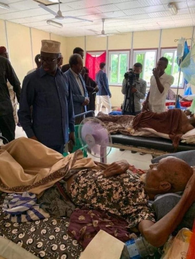 Former Somali presidents visiting hosptials