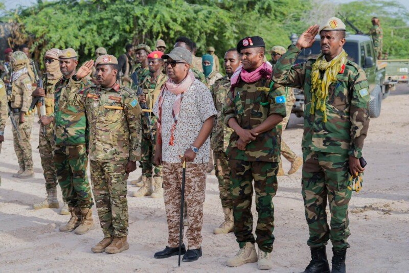 Minister of Defence Fiqi visit Cadale