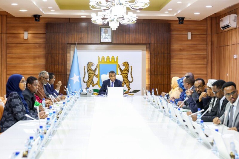 PM Hamza First meeting Guddiga Qaran Maareynta Khataraha Masiibooyinka